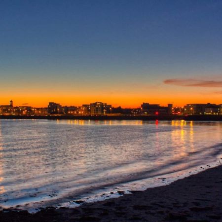 Salthill Village 3 Bed Apartment Голвей Екстер'єр фото
