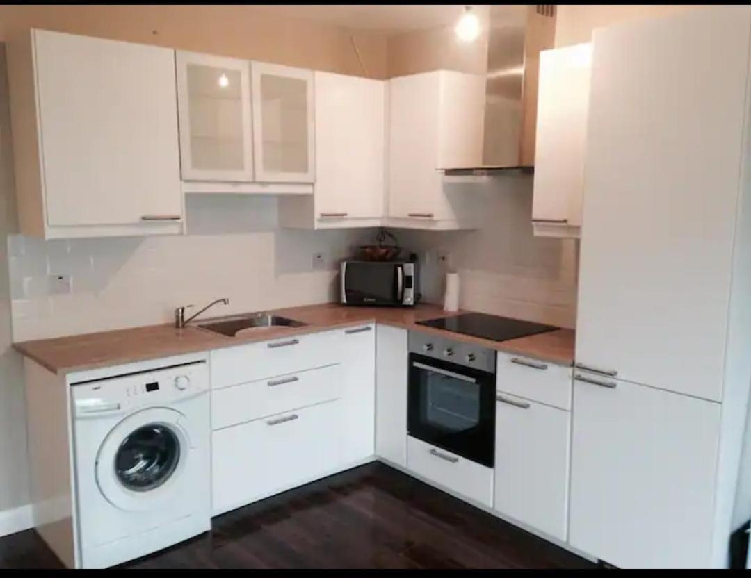 Salthill Village 3 Bed Apartment Голвей Екстер'єр фото